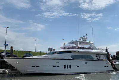 2005 Elegance 72