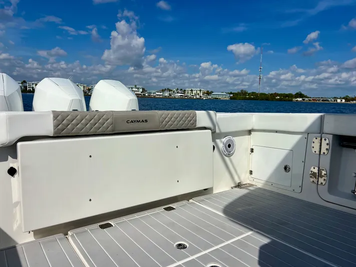 Safe Harbor/bluewater Yacht Sales Yacht Photos Pics 