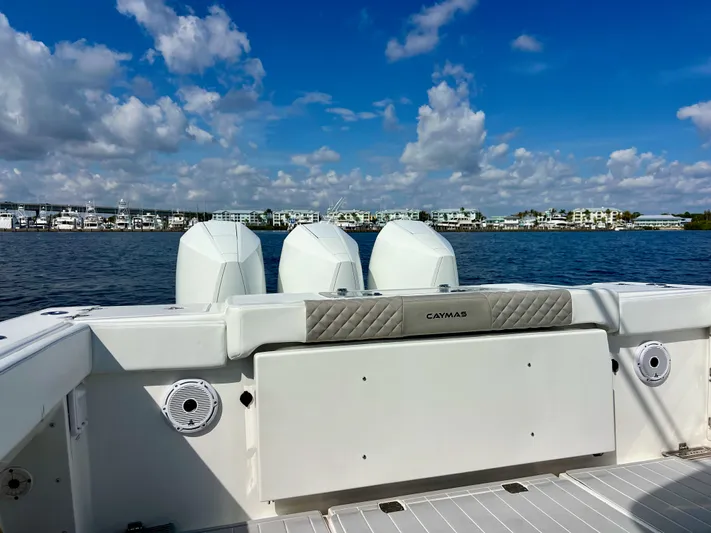 Safe Harbor/bluewater Yacht Sales Yacht Photos Pics 