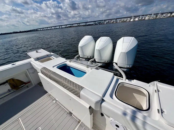 Safe Harbor/bluewater Yacht Sales Yacht Photos Pics 