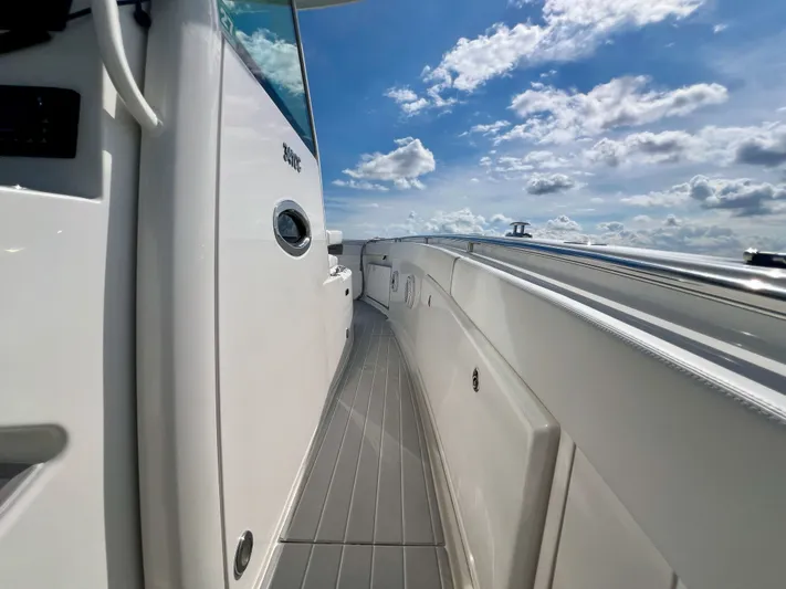 Safe Harbor/bluewater Yacht Sales Yacht Photos Pics 