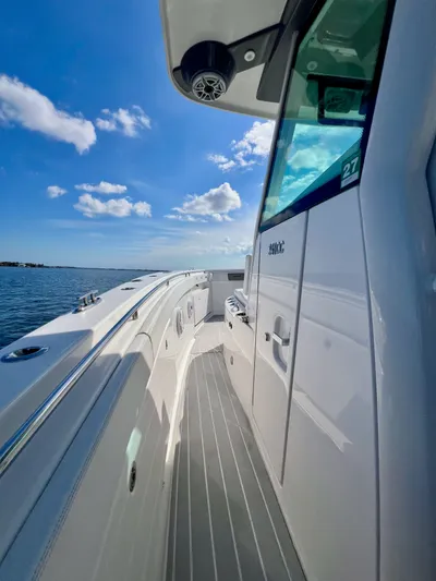 Safe Harbor/bluewater Yacht Sales Yacht Photos Pics 