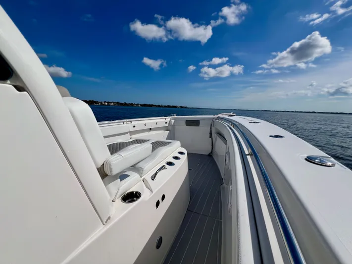 Safe Harbor/bluewater Yacht Sales Yacht Photos Pics 