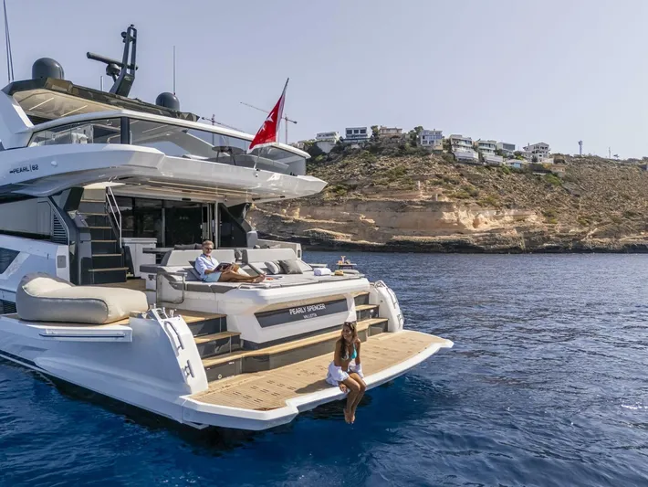 82 Pearl Yacht Photos Pics 