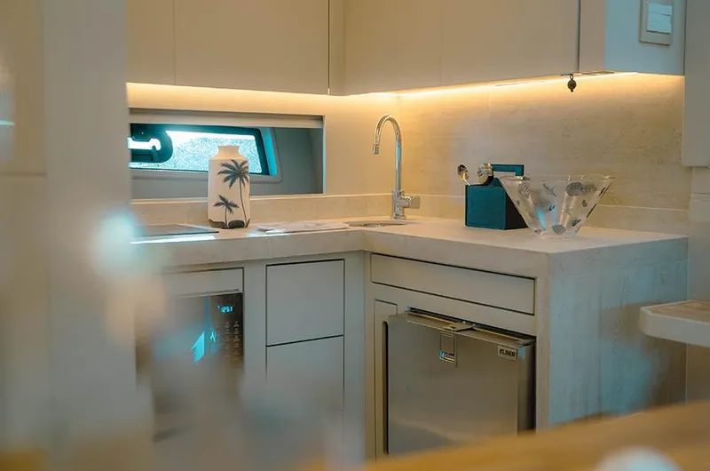 Z480 Yacht Photos Pics 