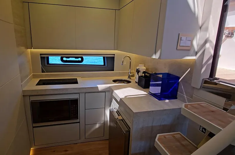 Z480 Yacht Photos Pics 