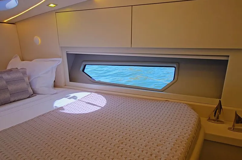 Z480 Yacht Photos Pics 