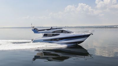 Yacht