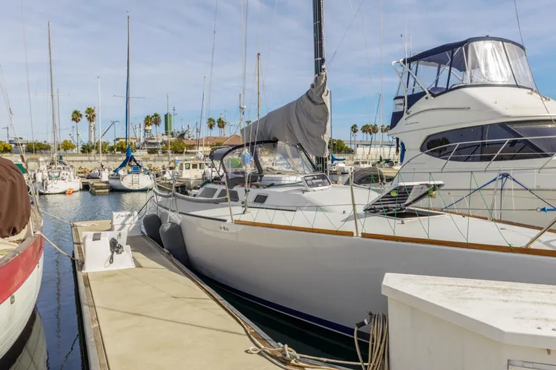 Limitless Yacht Photos Pics 