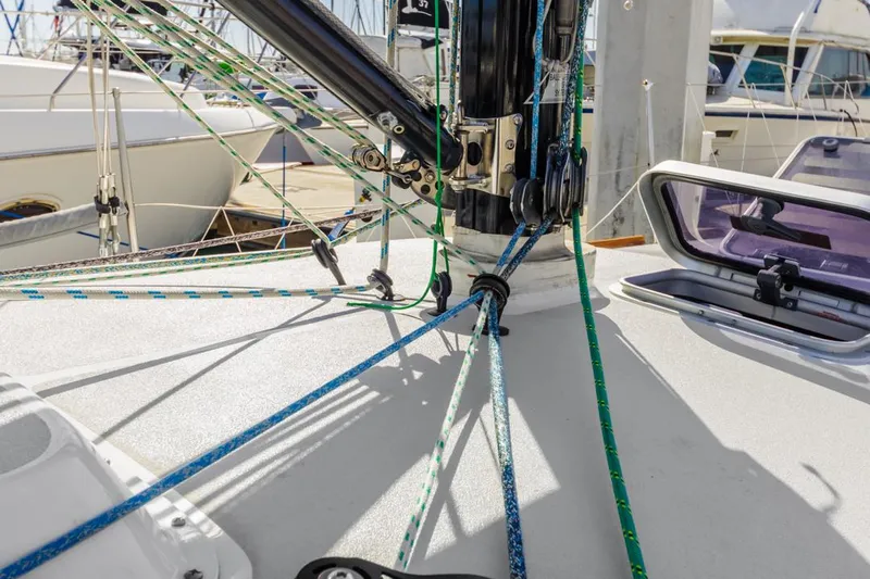 Limitless Yacht Photos Pics 