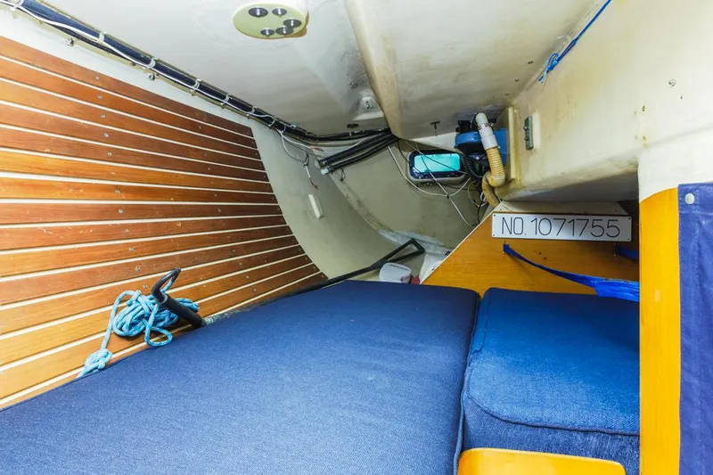 Limitless Yacht Photos Pics 