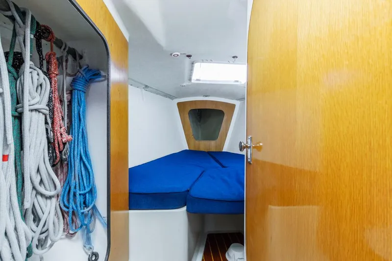 Limitless Yacht Photos Pics 