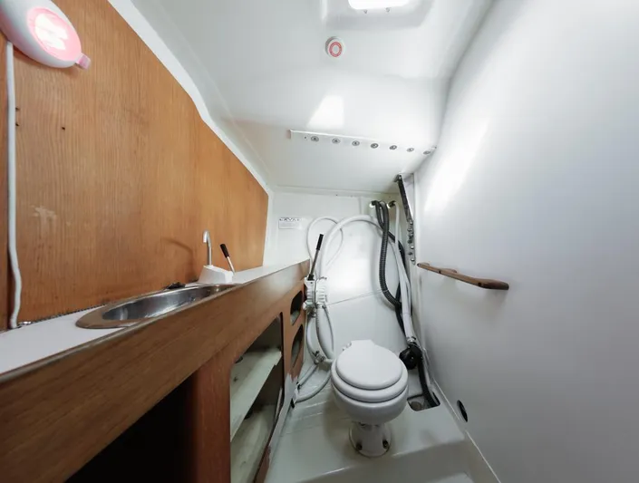 Limitless Yacht Photos Pics 