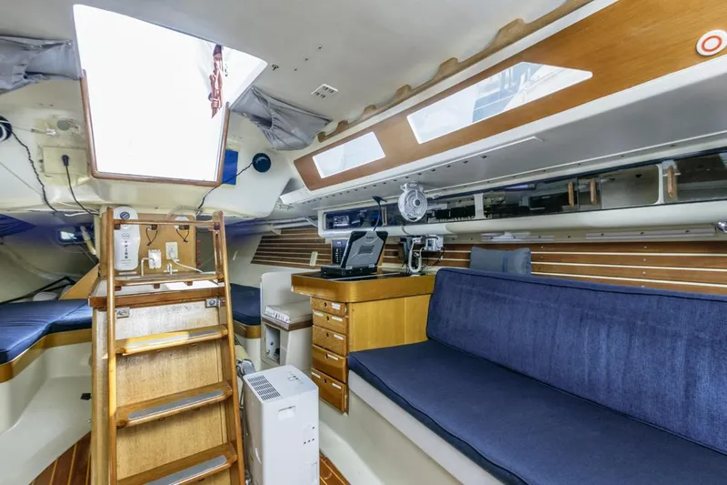 Limitless Yacht Photos Pics 