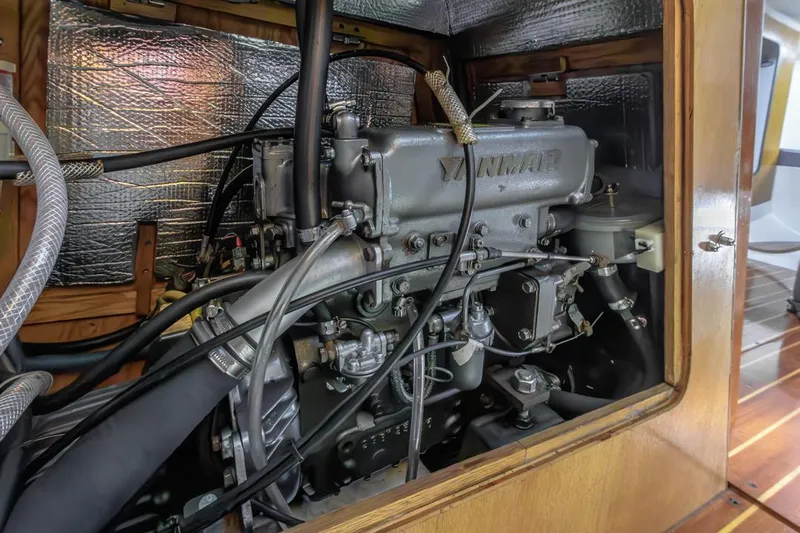 Limitless Yacht Photos Pics 