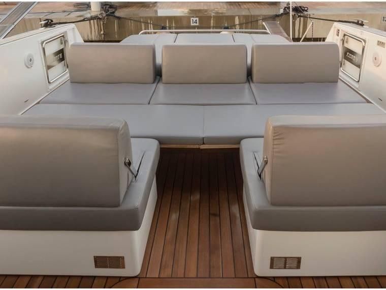 2015 Fjord 49 