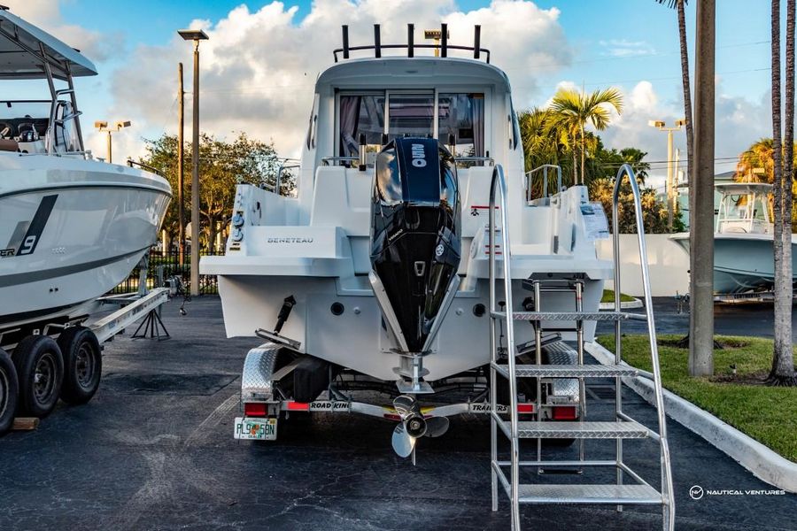 2022 Beneteau America Antares 8 OB