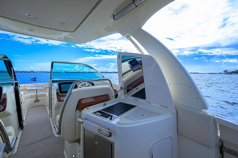 Relentless Yacht Photos Pics 