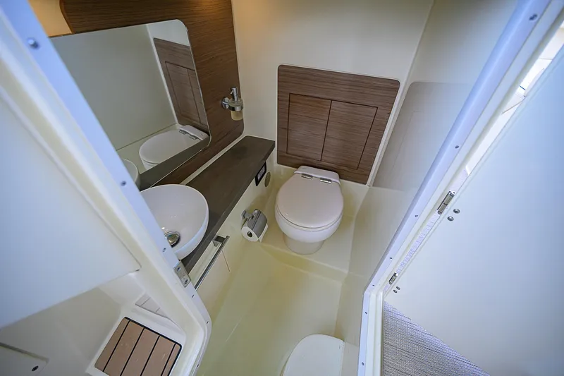 Relentless Yacht Photos Pics 