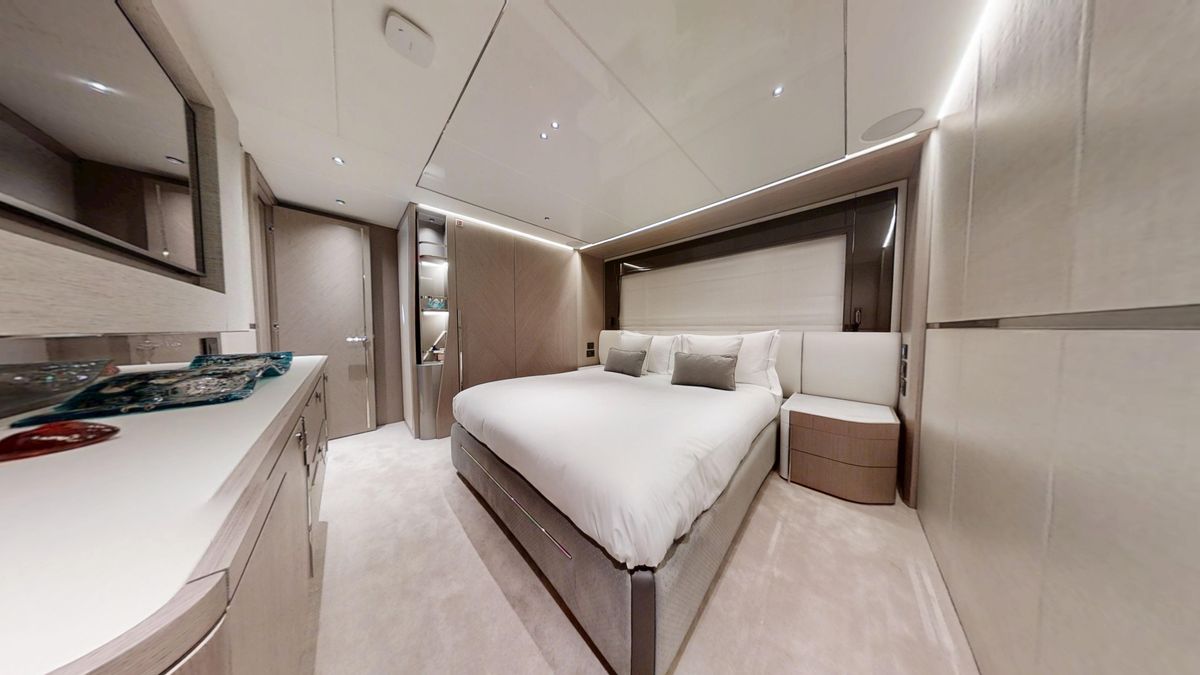 2023 Sunseeker 100 
