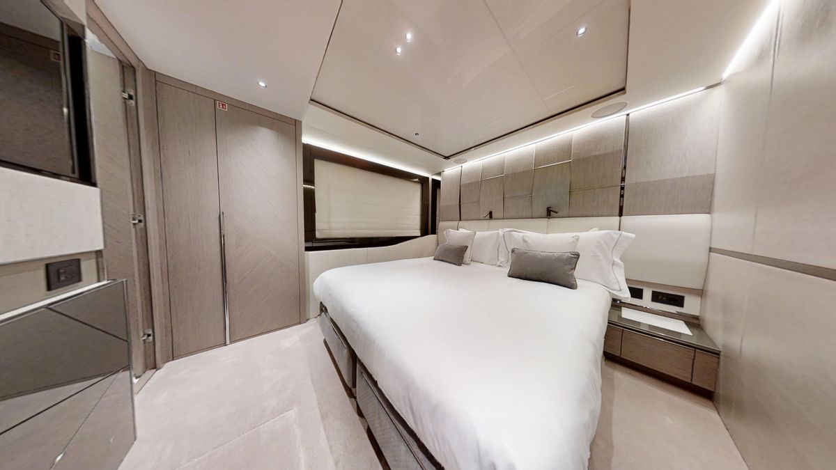 2023 Sunseeker 100 