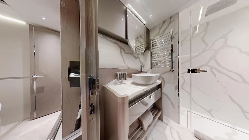 Majic Yacht Photos Pics 