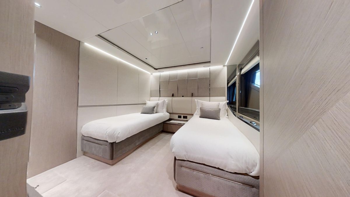 2023 Sunseeker 100 