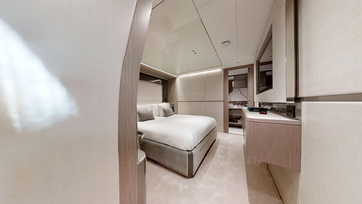 2023 Sunseeker 100 