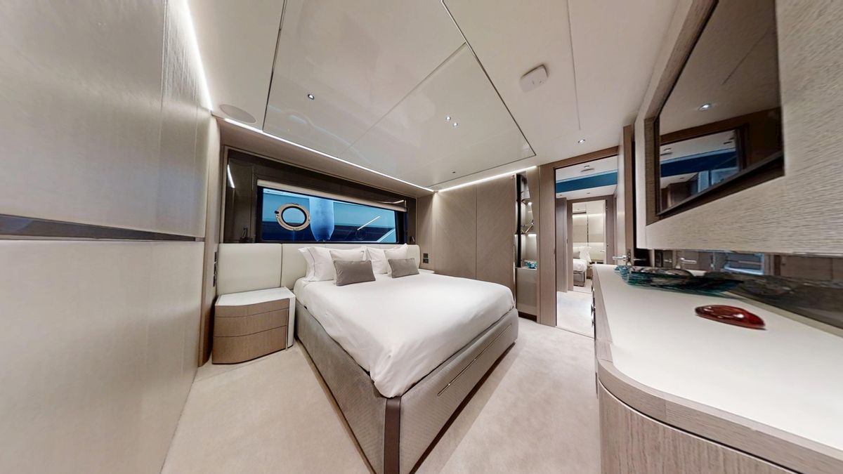 2023 Sunseeker 100 