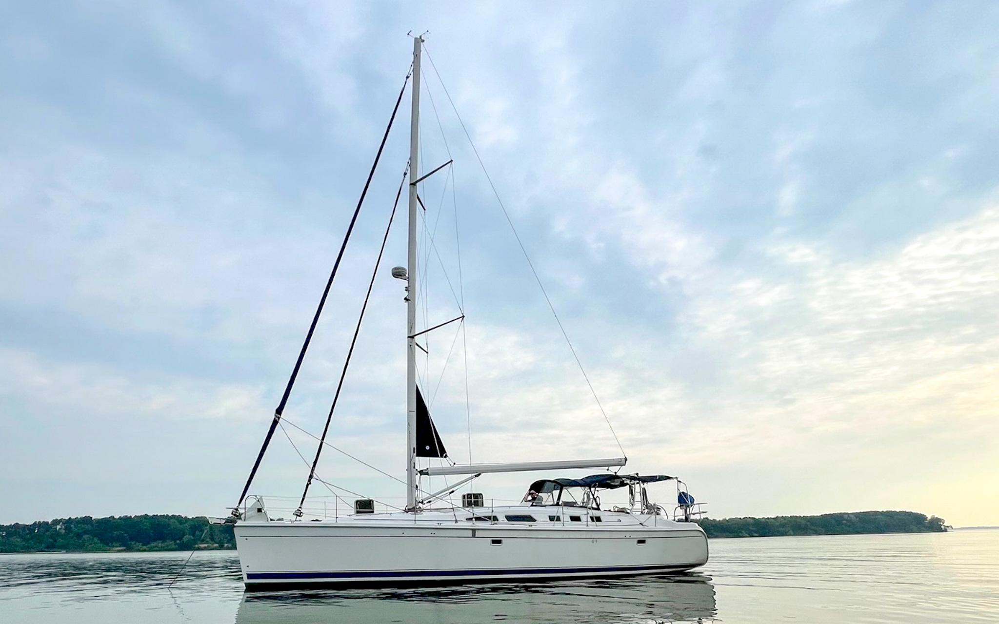2007 Hunter 49