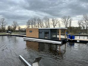 2022 Houseboat Morena
