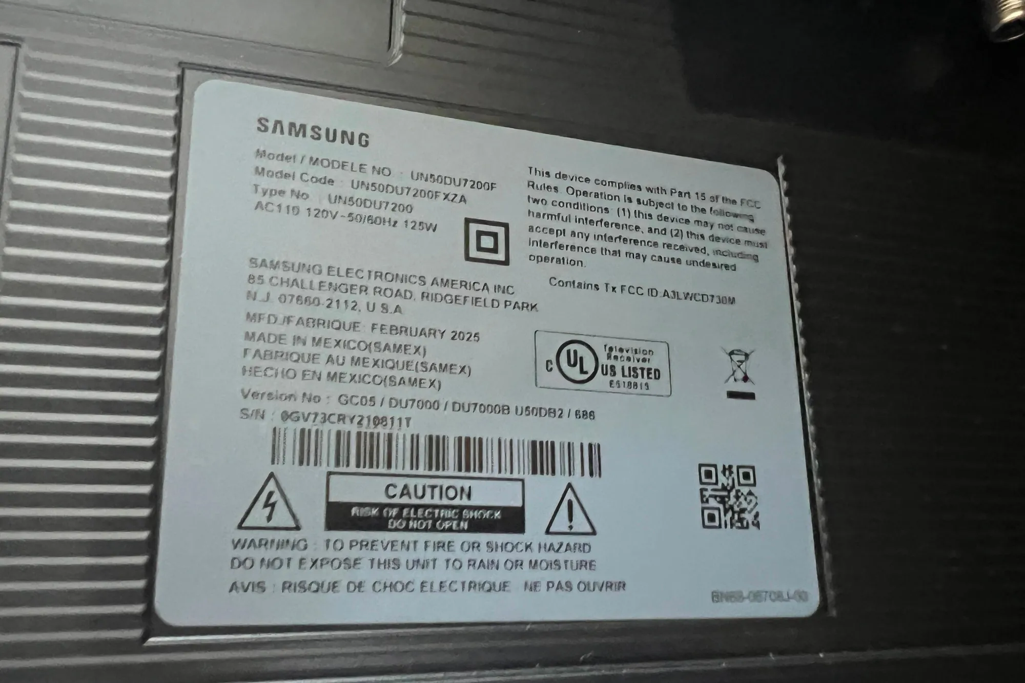 Label on Samsung device with model details and safety warnings. Bayliner 4550 Motoryacht, 1986.