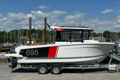 2023 Jeanneau MERRY FISHER 695 SPORT