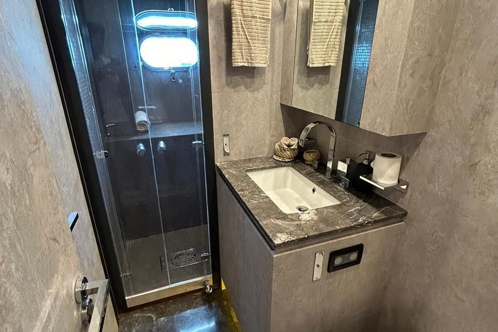 2006 Arno Leopard 102 