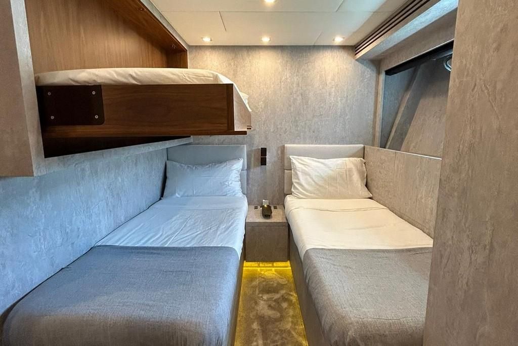 2006 Arno Leopard 102 