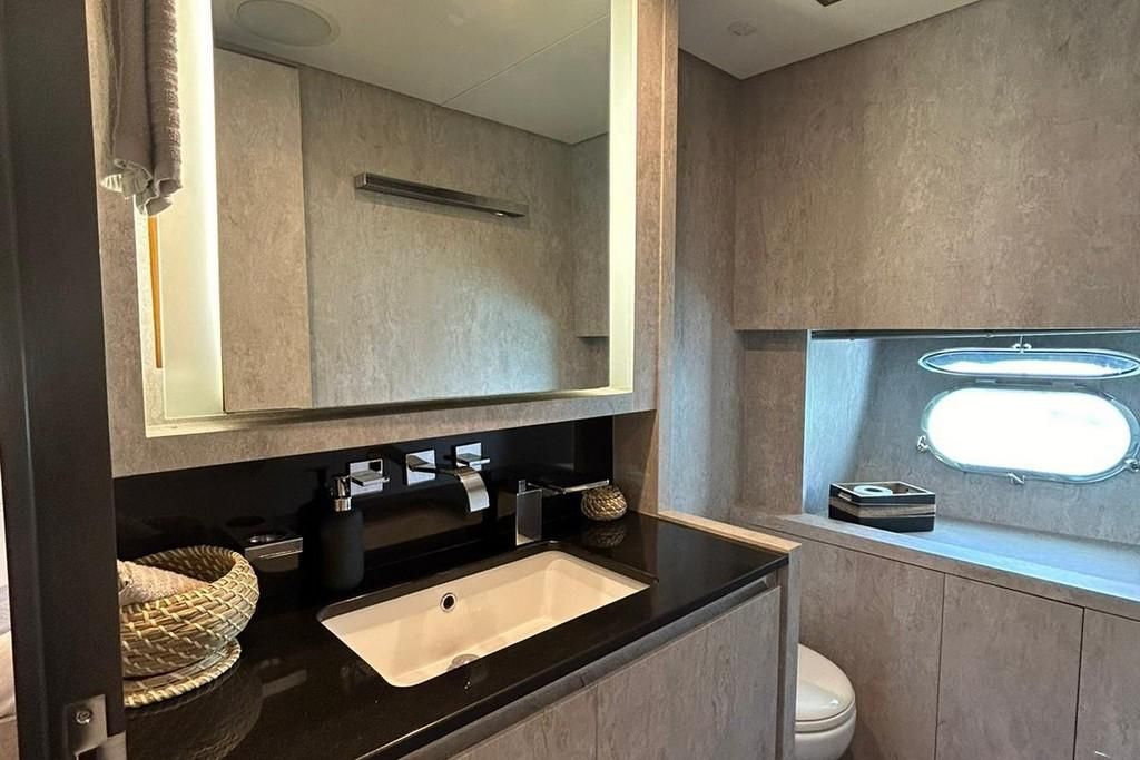 2006 Arno Leopard 102 