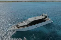 Luxury yacht Arno Leopard 31 OPEN 2006 cruising on clear blue waters.