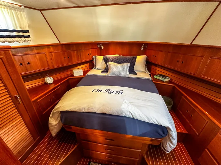 On-rush Yacht Photos Pics 