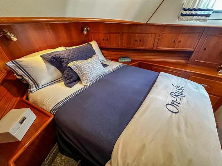 On-rush Yacht Photos Pics 