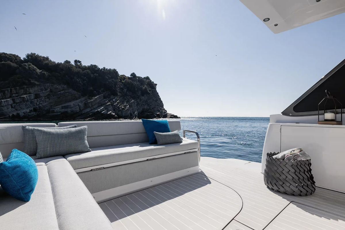 2024 Azimut 42 