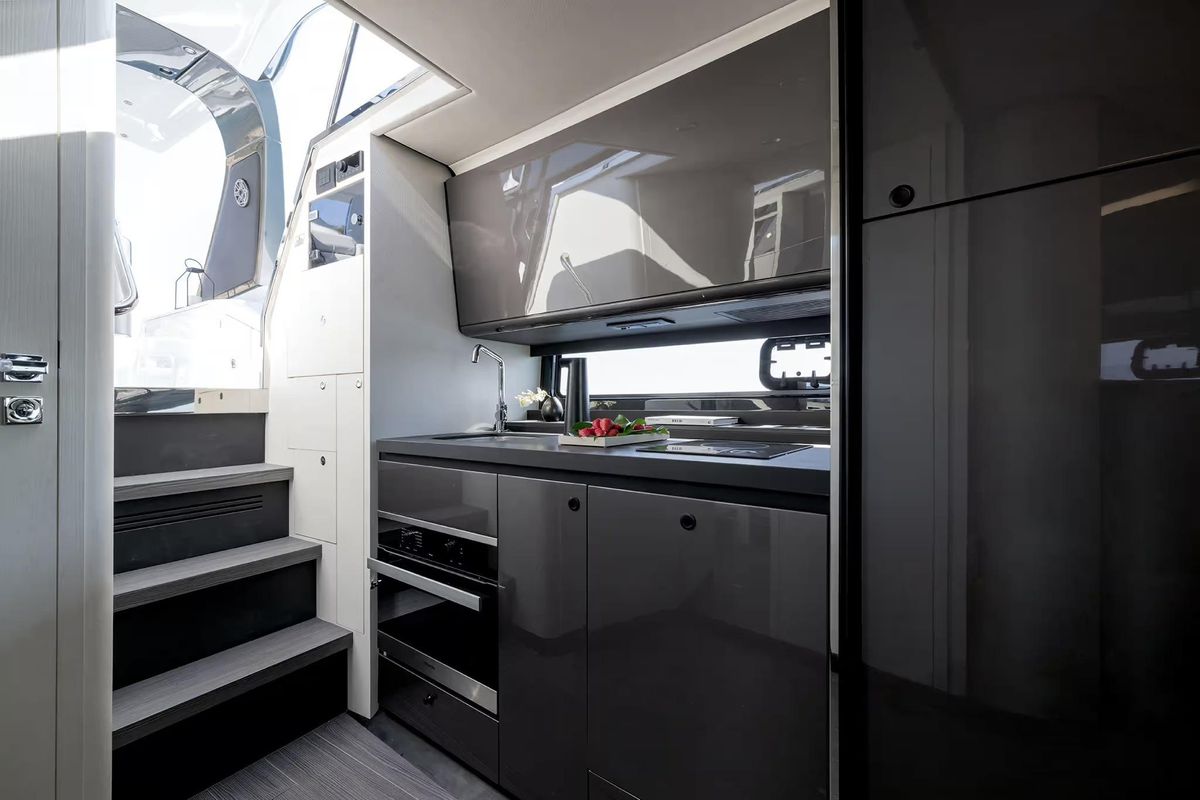 2024 Azimut 42 