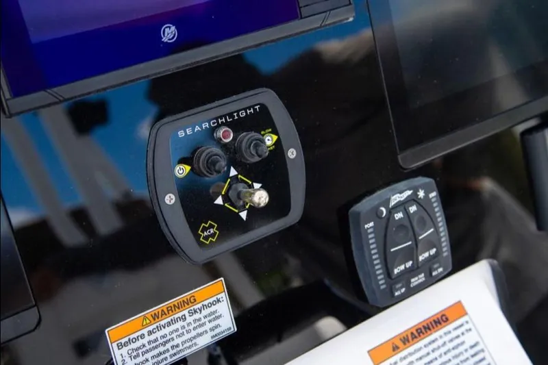 $100,000 Off Msrp !!! Yacht Photos Pics 