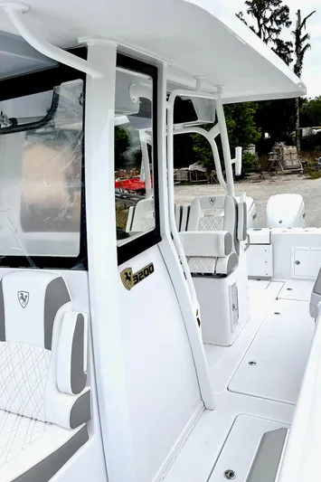 $100,000 Off Msrp !!! Yacht Photos Pics 