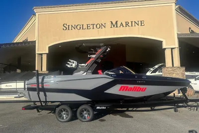 Malibu Wakesetter 23 MXZ