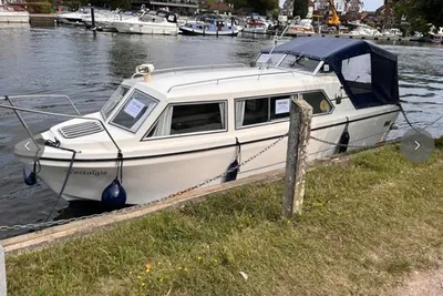 1989 Viking 23