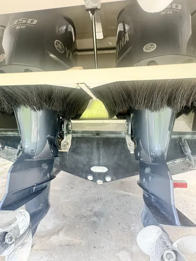  Yacht Photos Pics 2016 Pursuit SC 365i Sport Coupe with dual Yamaha 350 V8 engines.