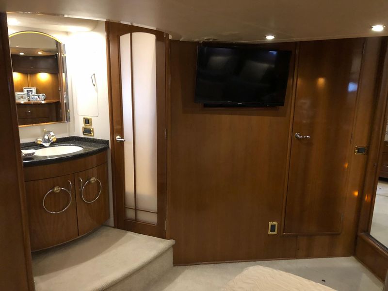 2006 Carver Voyager 56 Pilothouse