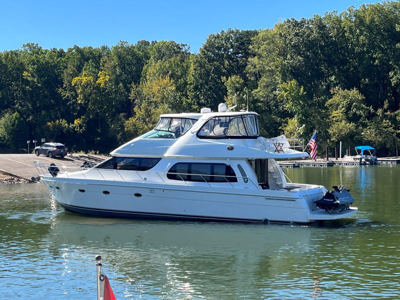 2006 Carver Voyager 56 Pilothouse