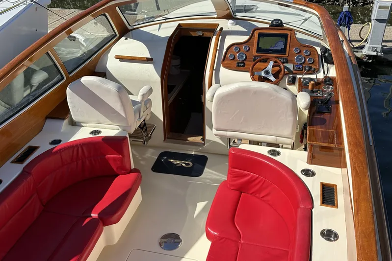 Lir Yacht Photos Pics Forward Cockpit