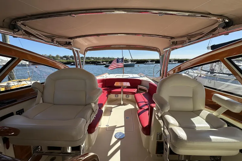 Lir Yacht Photos Pics Helm Seats